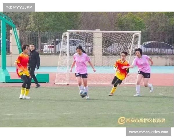 西安市五环中学男女足球队在灞桥区比赛中双双摘金展现青春风采 西安市五环中学男女足球队在灞桥区比赛中双双摘金展现青春风采